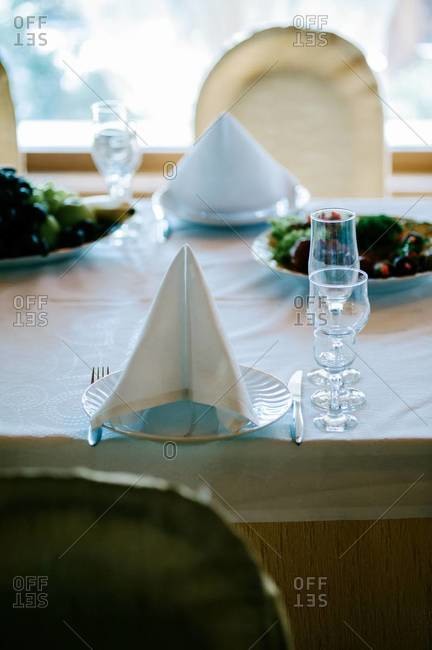 Table setting at a wedding reception