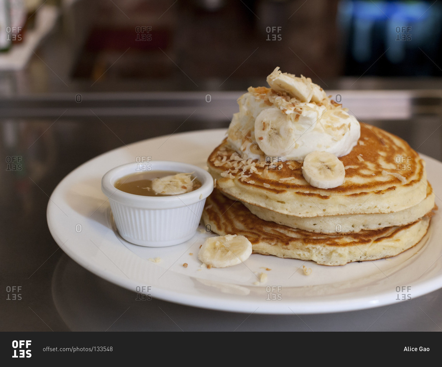Banana pancakes with Bavarian cream and toasted coconut