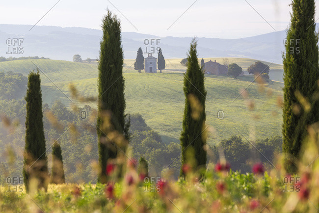 Tuscan chapel from afar - Offset