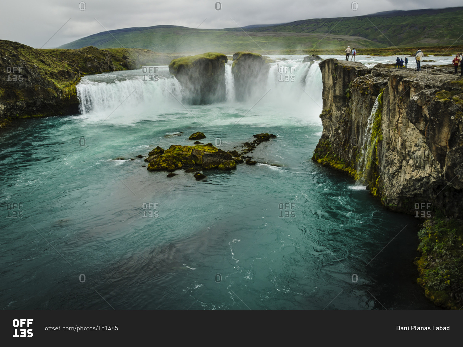 Водопад Годафосс Исландия высокого разрешения