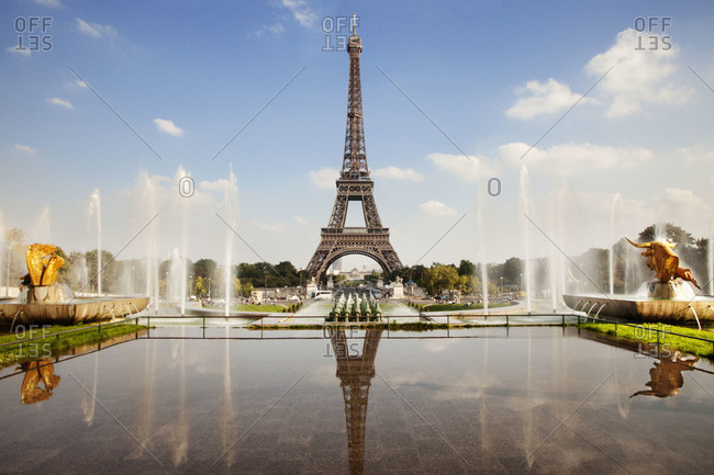 Fountains at Eiffel Tower