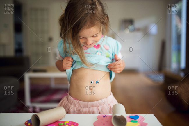 kids belly button