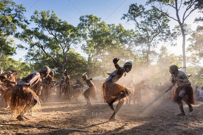 Mus Oversætte Sport australian aboriginal dance stock photos - OFFSET