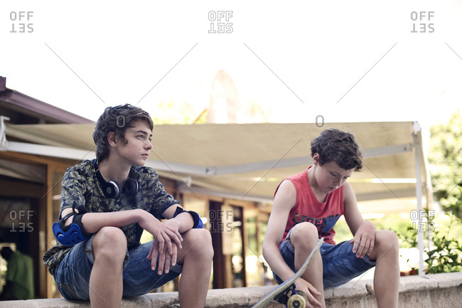 Skateboarders hanging out - Offset Collection