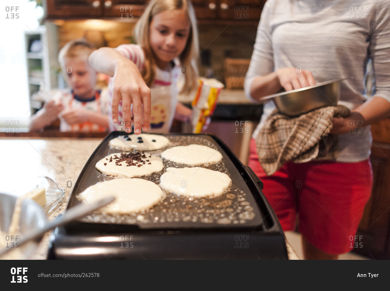 2,300+ Pancake Griddle Stock Photos, Pictures & Royalty-Free