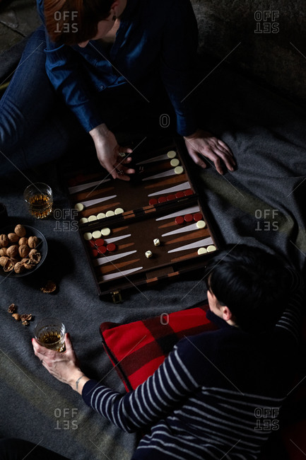 Women playing backgammon - Offset Collection