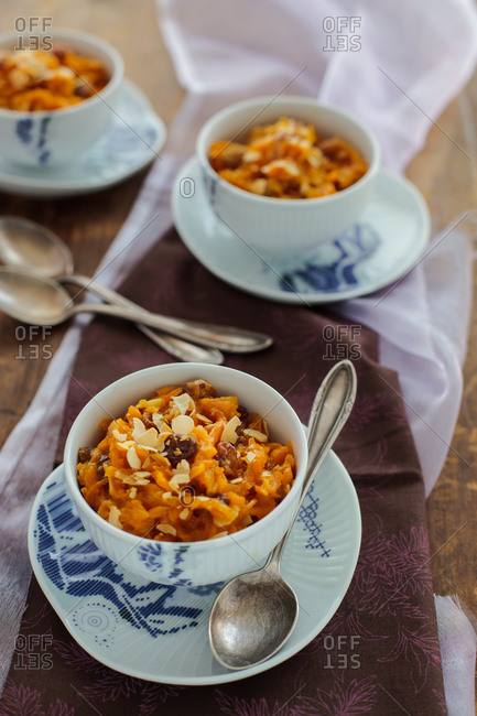 Bowls of carrot halwa - Offset