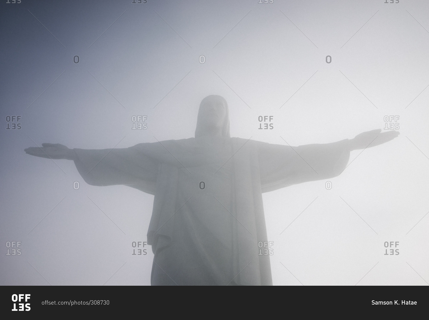 christ the redeemer statue fog