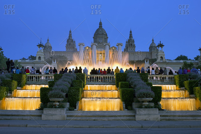 Fountains in front of the National Museum of Art, Plaza d'Espanya, Barcelona, Catalunya, Spain, Europe