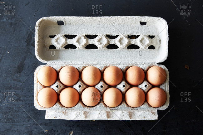 Eggs in a carton - Offset