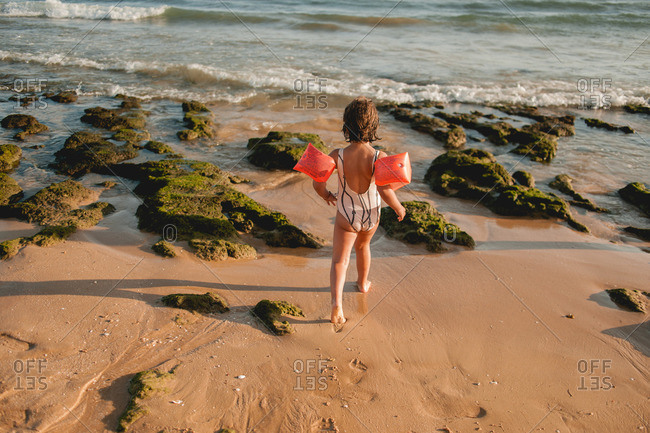 Girl 2024 arm floaties