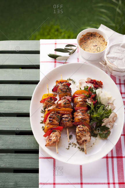 Grilled chicken and pepper kebabs
