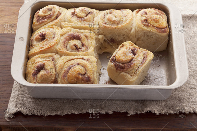 Chelsea buns with cinnamon - Offset