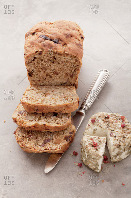 Savory fruit bread - Offset Collection