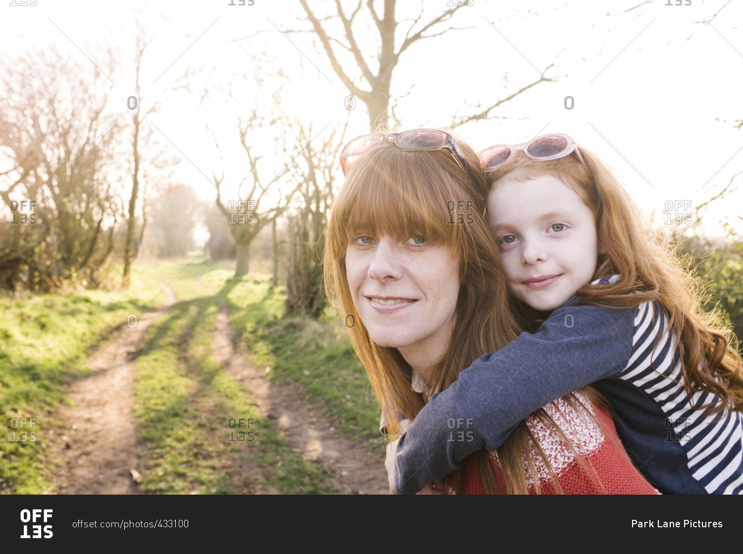 piggyback stock photos - OFFSET