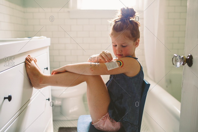 young girls on the toilet 