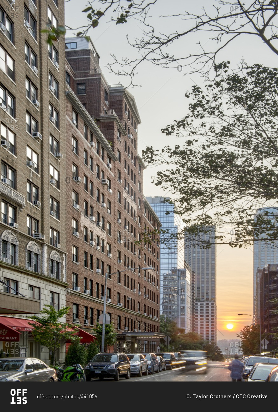 The Sun Sets On A City Street In The Upper West Side Of Manhattan Stock ...