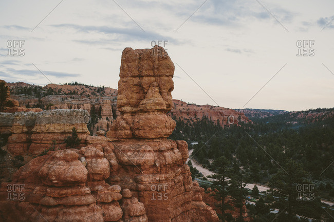 Tower of red rocks at Bryce Canyon