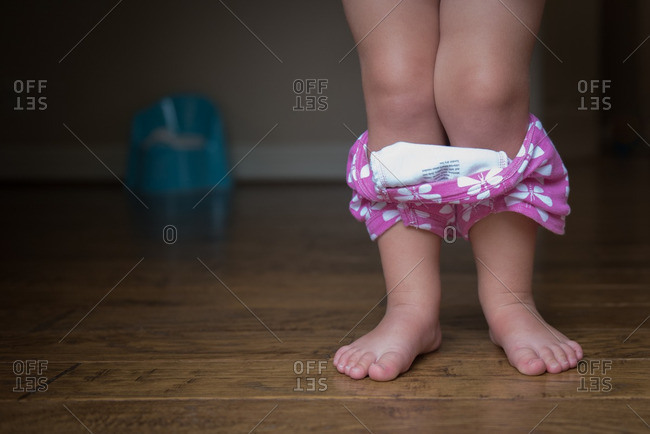 little girl legs open 486点のGirls Musclesのストックフォト - Getty Images