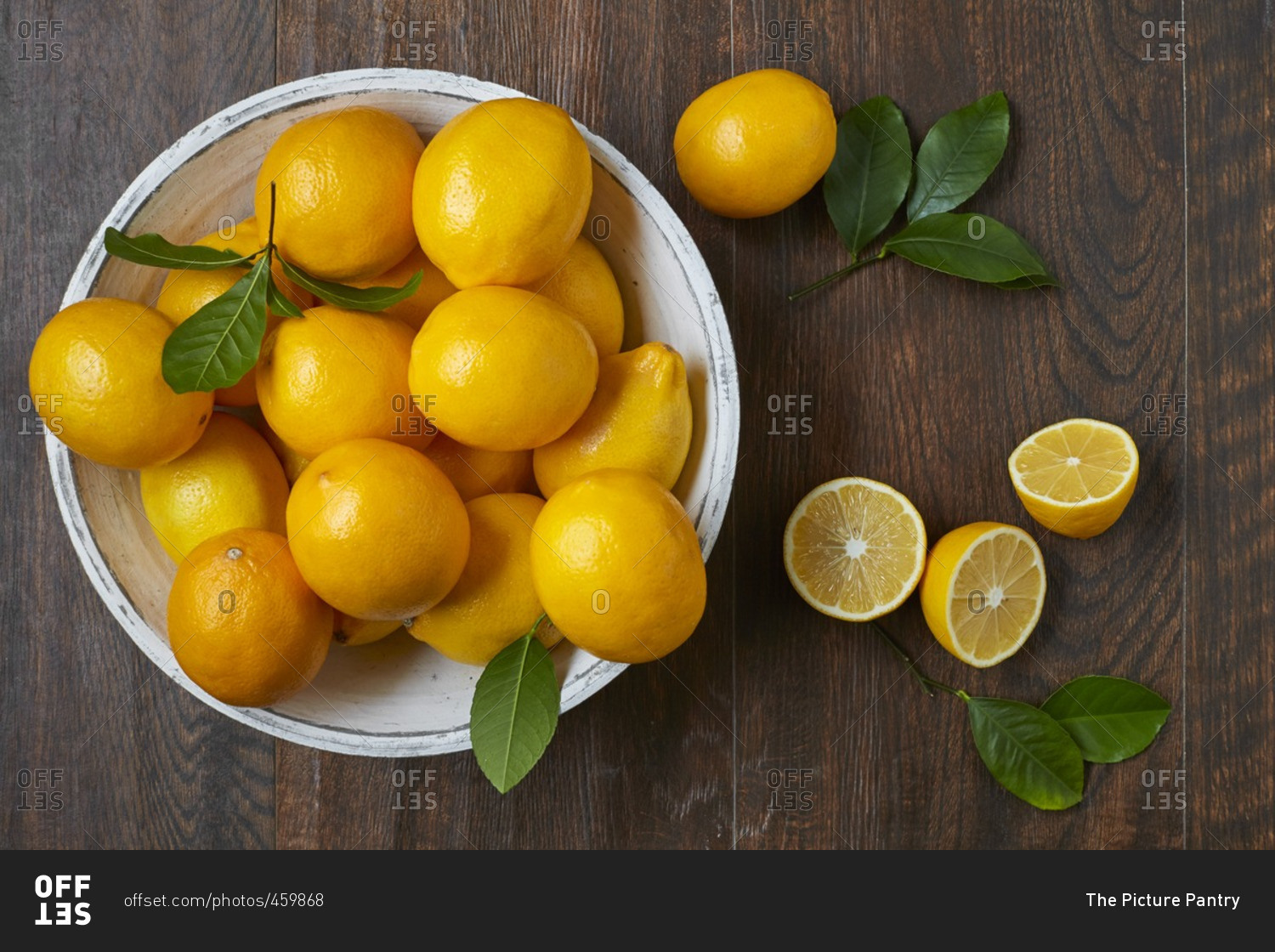 Лимон. Лимоны на рабочий стол. Лимон нарезка. Девять лимонов
