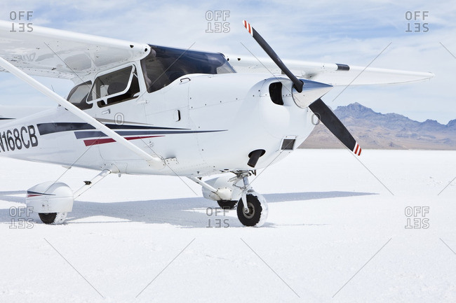 Cessna aircraft on Bonneville Salt Flats