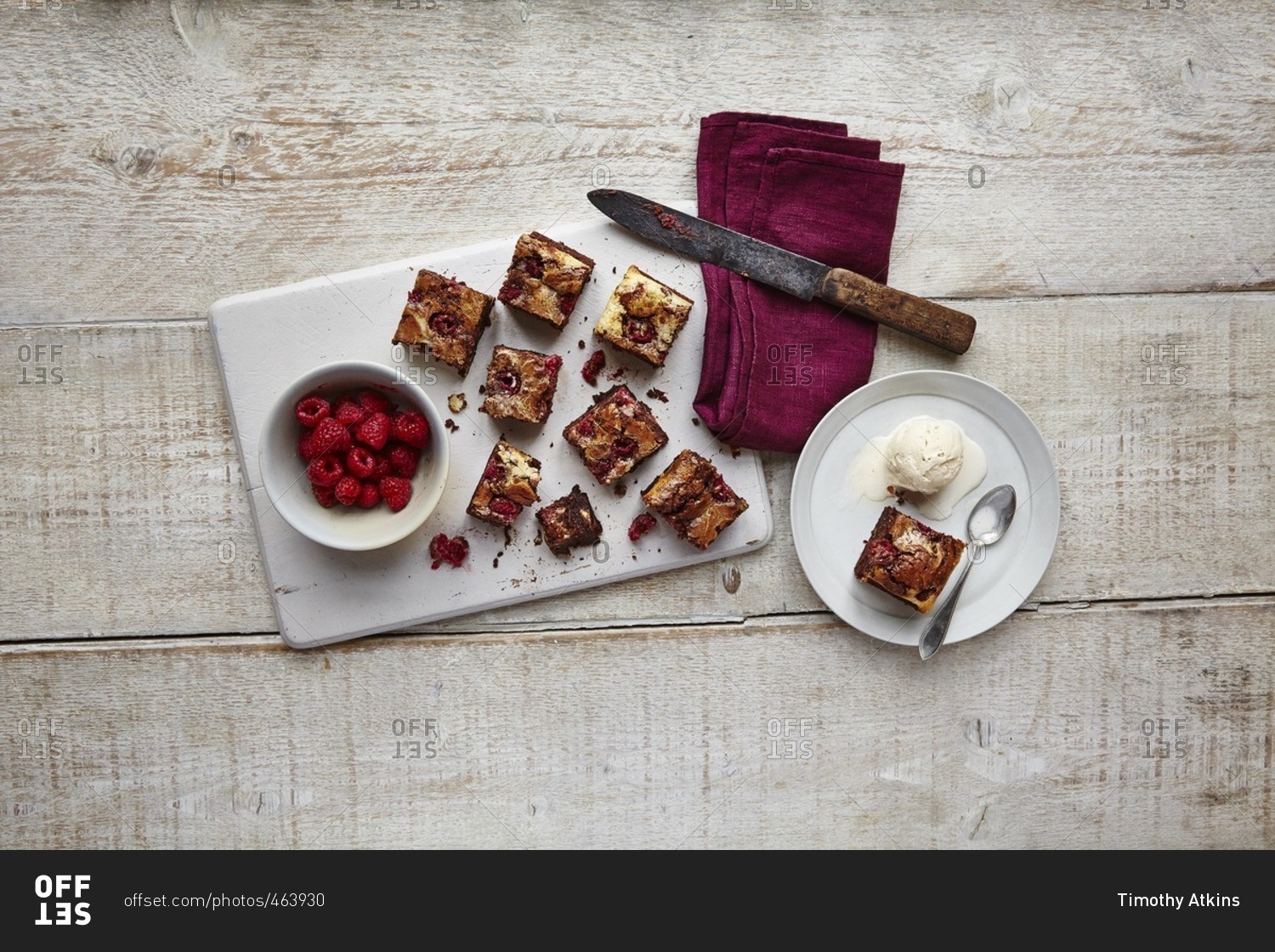 Brownies with raspberries and ice cream