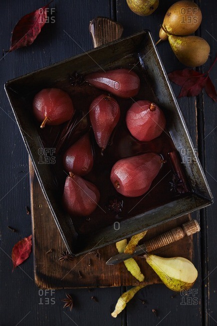 Poached pears in red wine with spices