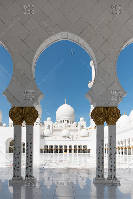 Sheikh Zayed Grand Mosque in Abu Dhabi, United Arab Emirates stock photo -  OFFSET
