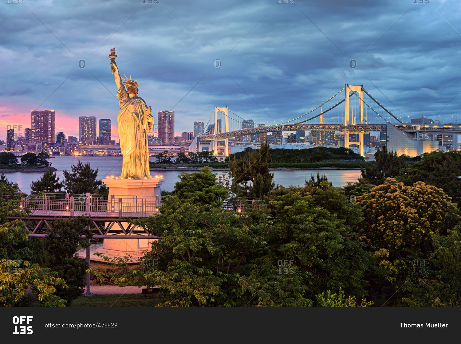 Odaiba Statue of Liberty in Tokyo, Japan stock photo OFFSET