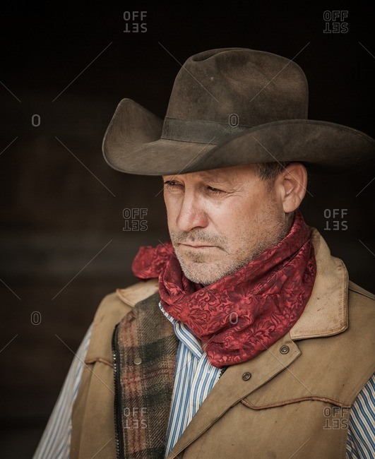 cowboys hat and scarf set