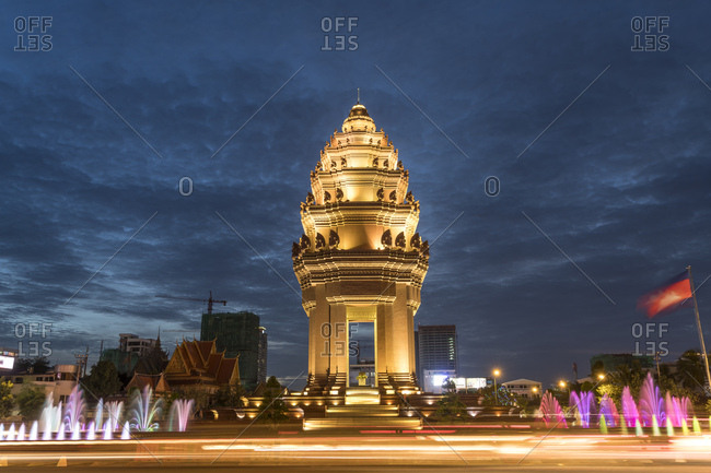 Cambodia- Phnom Penh- Independence Monument at dusk