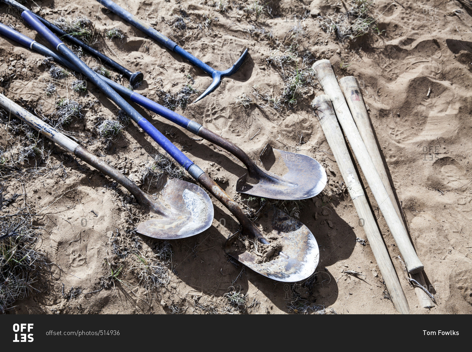 Digging tools on desert ground