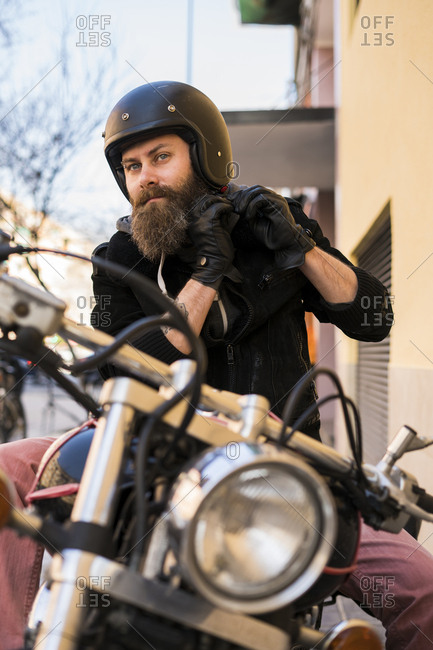 best motorcycle helmet for beards