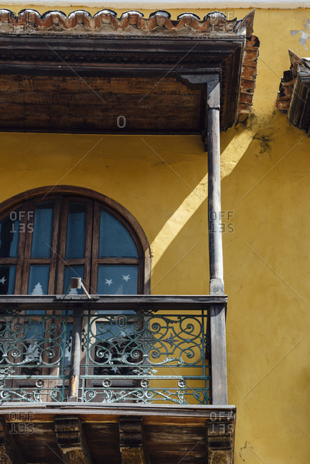 Colonial balcony in the walled city of Cartagena de Indias, Colombia