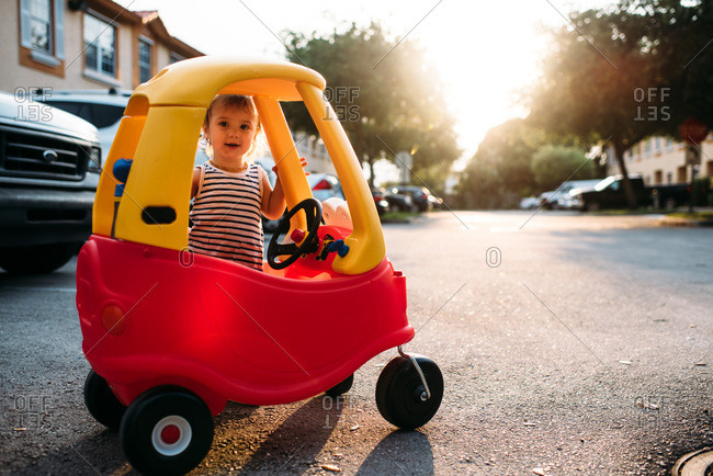 red plastic car for toddlers