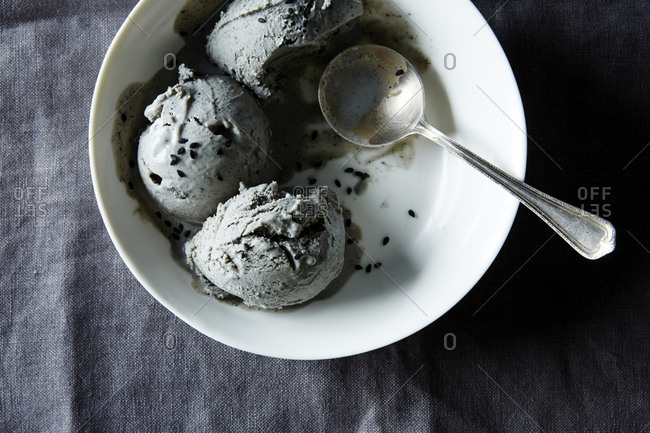 Dish of black sesame ice cream