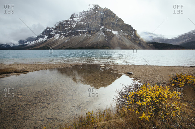 Bow Lake in Banff National Park in the autumn