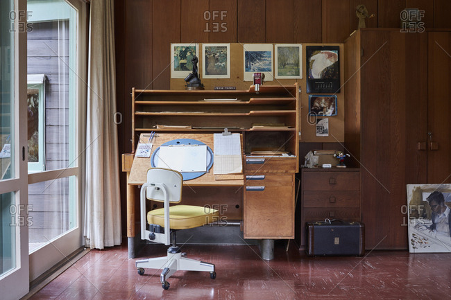 Los Angeles California April 13 2017 Vintage Drafting Table In Los Angeles California April 13 2017 Vintage Drafting Table In Artist S Home Stock Photo Offset