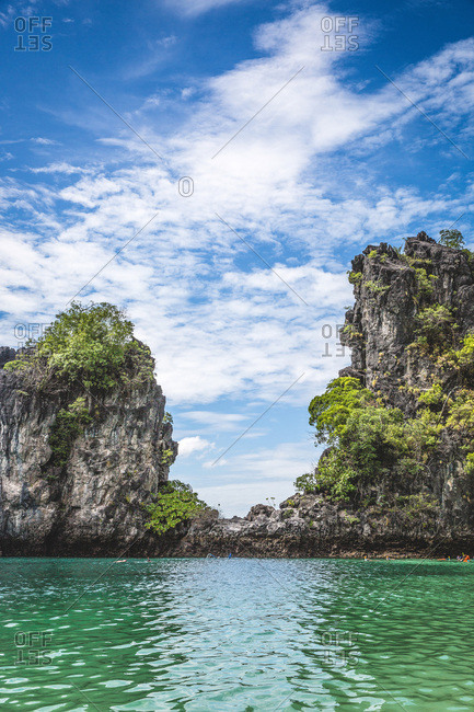 Rocky islands in Thailand - Offset