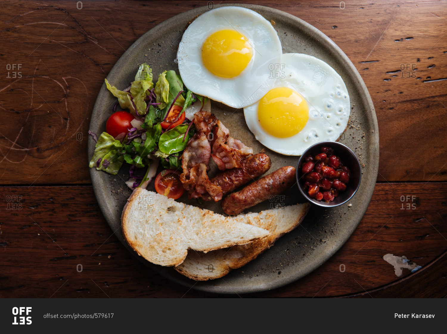 Vermicular  Sunny-Side Up Eggs and Bacon