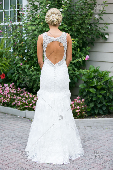 Bride with cut out back dress