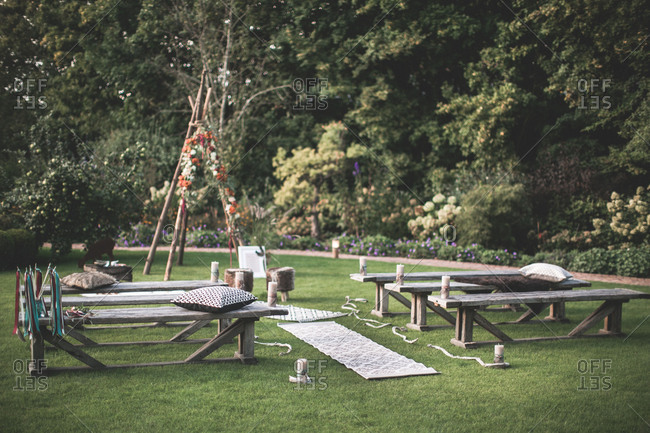 Alternative wedding, saddles and decoration with spiritual wedding outside