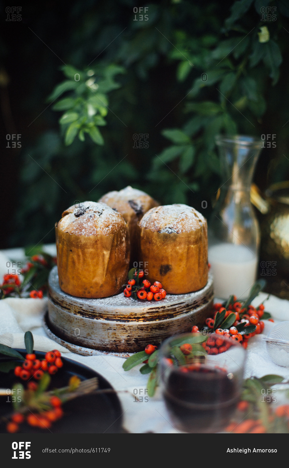 Holiday mini cakes with milk