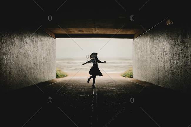 silhouette photography girl