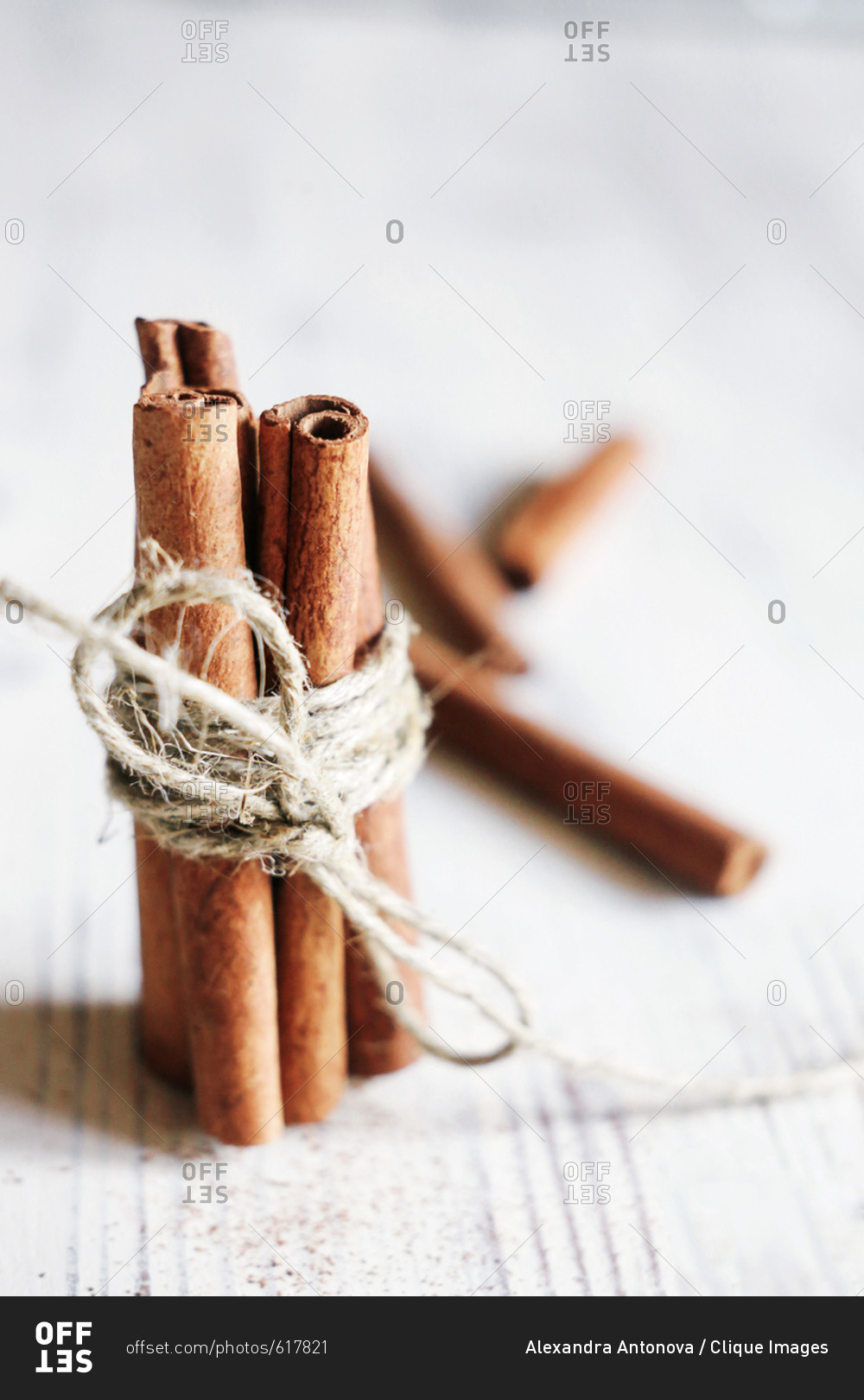 Bunch of cinnamon sticks tied up by natural rope. Aromatic Christmas ...