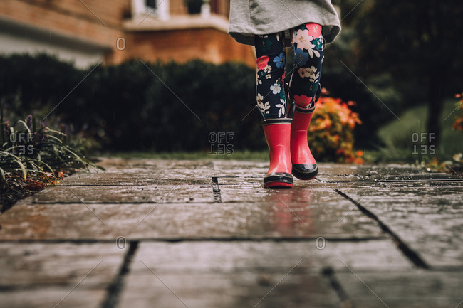 walking rain boots