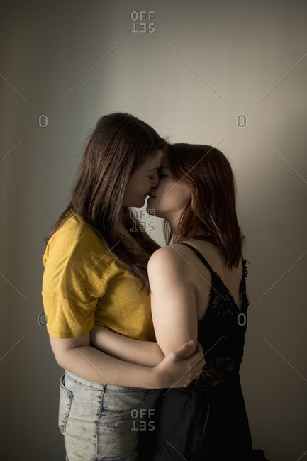 Lesbian couple kissing - Offset Collection