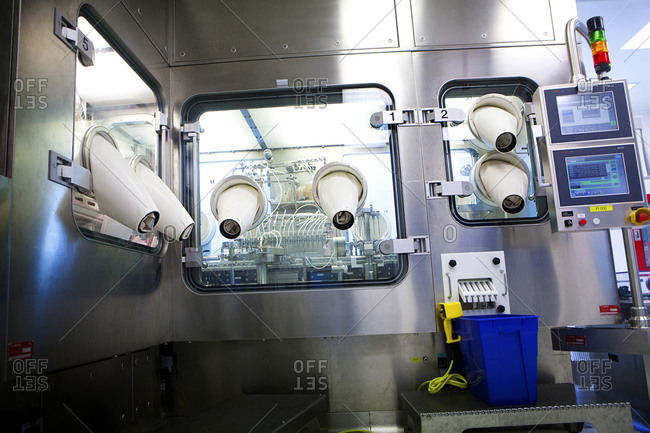 June 25, 2013: Reportage at LEO Pharma's pharmaceutical manufacturing plant in Vernouillet, France. Manufacture of injectable products in pre-filled syringes.
Automatic filling of syringes in a sterile environment.