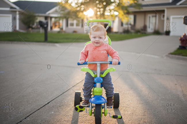 tricycle for baby boy