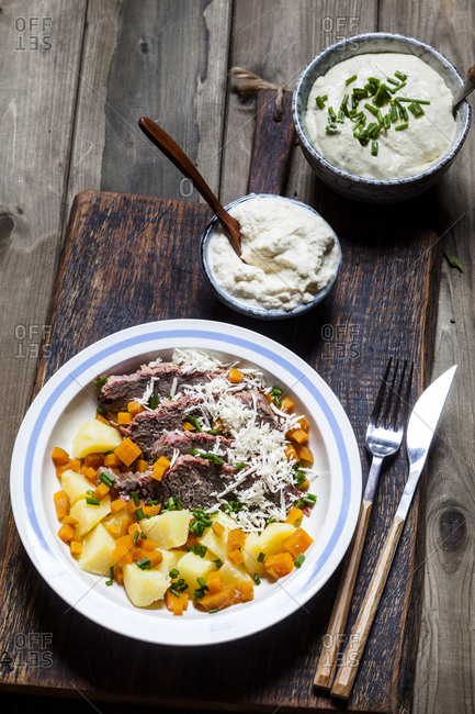 Boiled Carrots with Prepared Horseradish 